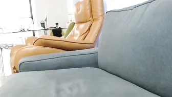 bibijolie shaking tits to music