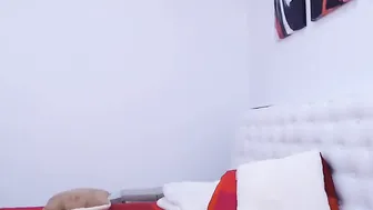 daisyd sexy lady masturbates ass anus