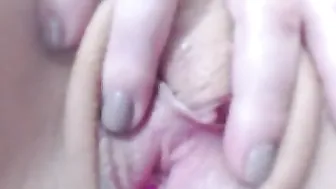 Bella_Ellah busty babe masturbates cunt