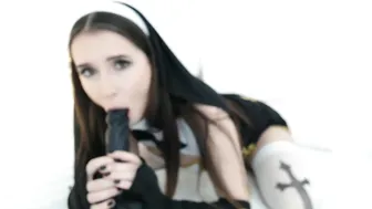 kitten_sophie gorgeous babe strips on webcam