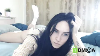 SugarShe gorgeous bitches lick wet pussies