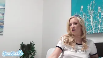 Bailey Mena gorgeous babe pulls clit
