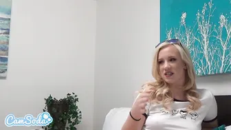 Bailey Mena gorgeous babe pulls clit