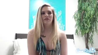 Crystal Mena vicious quill chatting in free chat