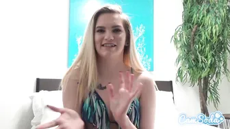Crystal Mena vicious quill chatting in free chat