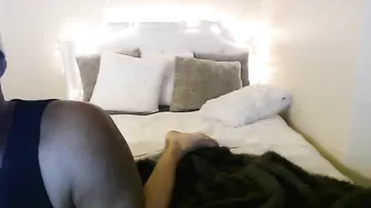 realhousewifeoffinlandxxx sucking dick and jerking off on camera showing her little holes