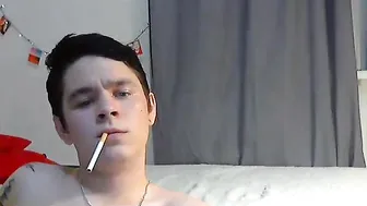 kimbillsweety famous slut fucks both holes