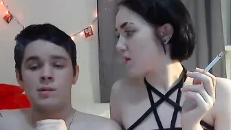 kimbillsweety famous slut fucks both holes