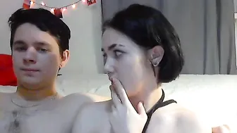 kimbillsweety famous slut fucks both holes