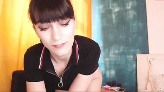 alycetn naughty babe puts big tits
