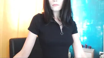 alycetn buxom plays with long dildo