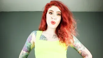 Roomorgue wonderful redhead sexy poses for the camera