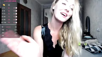 JuliaSpace gorgeous ladies twirl tight ass