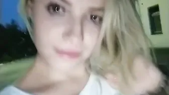 ButterflySay hot female fucks herself in the anus