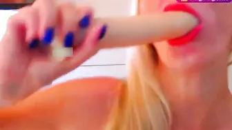 AssVittaHott busty prostitute fucks pussy with phallus