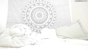 Eevee showed juicy buns