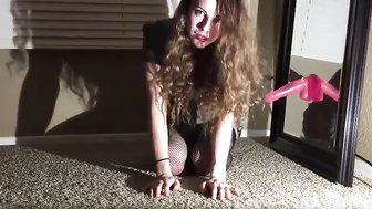 prettykittymiaos redhead babe exposes her delicious shape