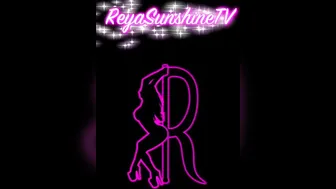 Reya Sunshine cute girl shows sexy body