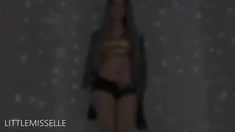 LittleMissElle beauty in sexy red outfit