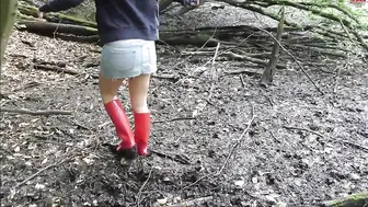 Lara-Cumkitten skinny girl posing nude