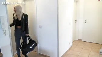 Lara-Cumkitten crazy lady jerks off and cums