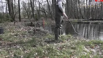 Lucy Cat busty lady shows off her charms