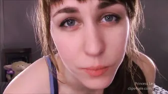 Princess Leia hot chick fingering both holes