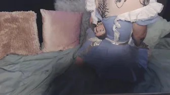 Slutty_Spice seductive skins dance naked
