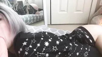 Omankovivi crazy woman masturbating cunt with hand