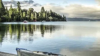 HeidiWow charming bitch caresses shaved cunt