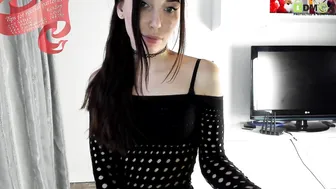 sweety_rinushka naked on the bed