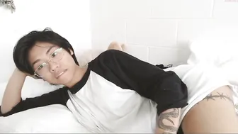 daddymaya jerking off my holes