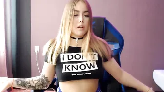Kellylly gentle handjob