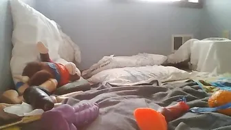 lilrosiedoll black haired slut fucks pussy