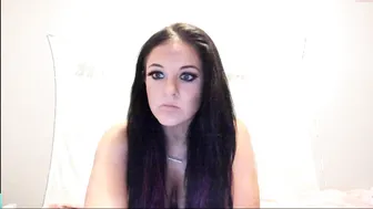 greekgod34 showed her pussy