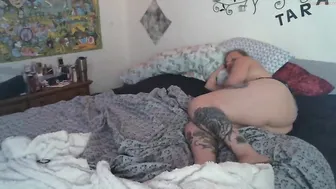 dippydot4u gorgeous bitch chatting in fries