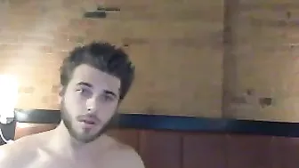 hot8pack01 shy babe jerks off her cunt and cums