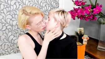 brittany_and_rita naughty ladies and masturbating pussy