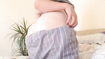 donkey_ponkey in black peignoir