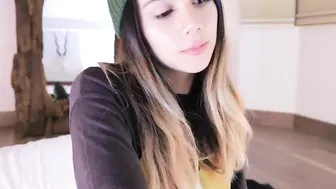 BECCA hot chick twirls big booty