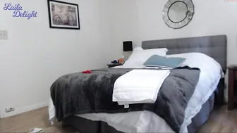 lailagetsnaked babe cums