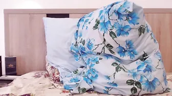 Fallingdevil beautiful lady pulls pussy