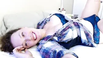 chantarra crazy passion lubricates the body with oil