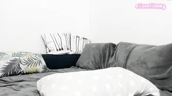 alisonlilbaby busty kitty sucking penis