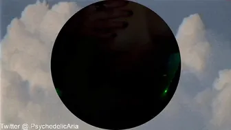 psychedelicariaa hot chick fingering both holes