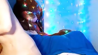 SarahSomnia getting naked and jerking off