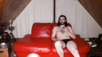 luciouslauren caresses the clitoris under the table