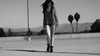 Ashe Maree shrew babe fingering with vibrator