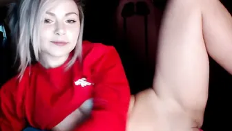 kipsy420 adorable mare twirls elastic booty