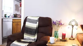 LilyIvy young chicks dance striptease